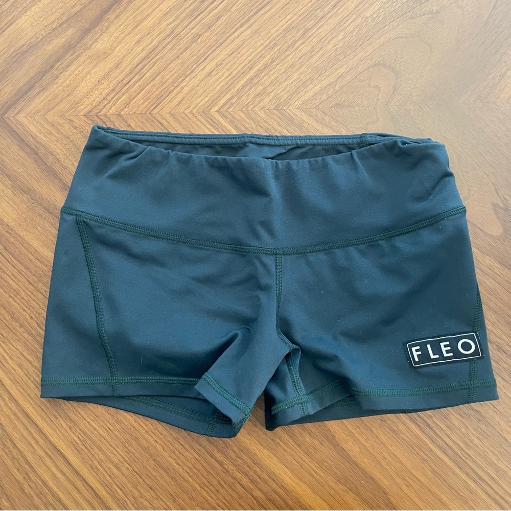 Fleo Forest Green Size M Shorts